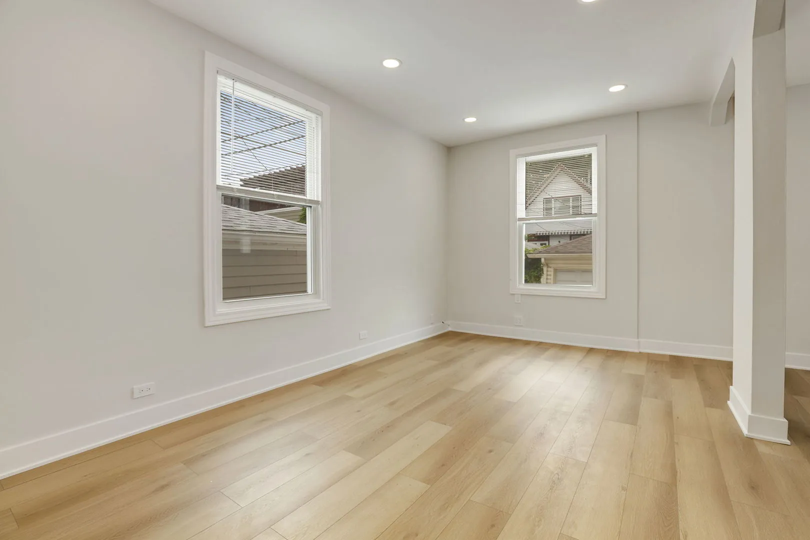 4340 N Oakley Ave, ,  60618, USA 60618-Chicago-IL