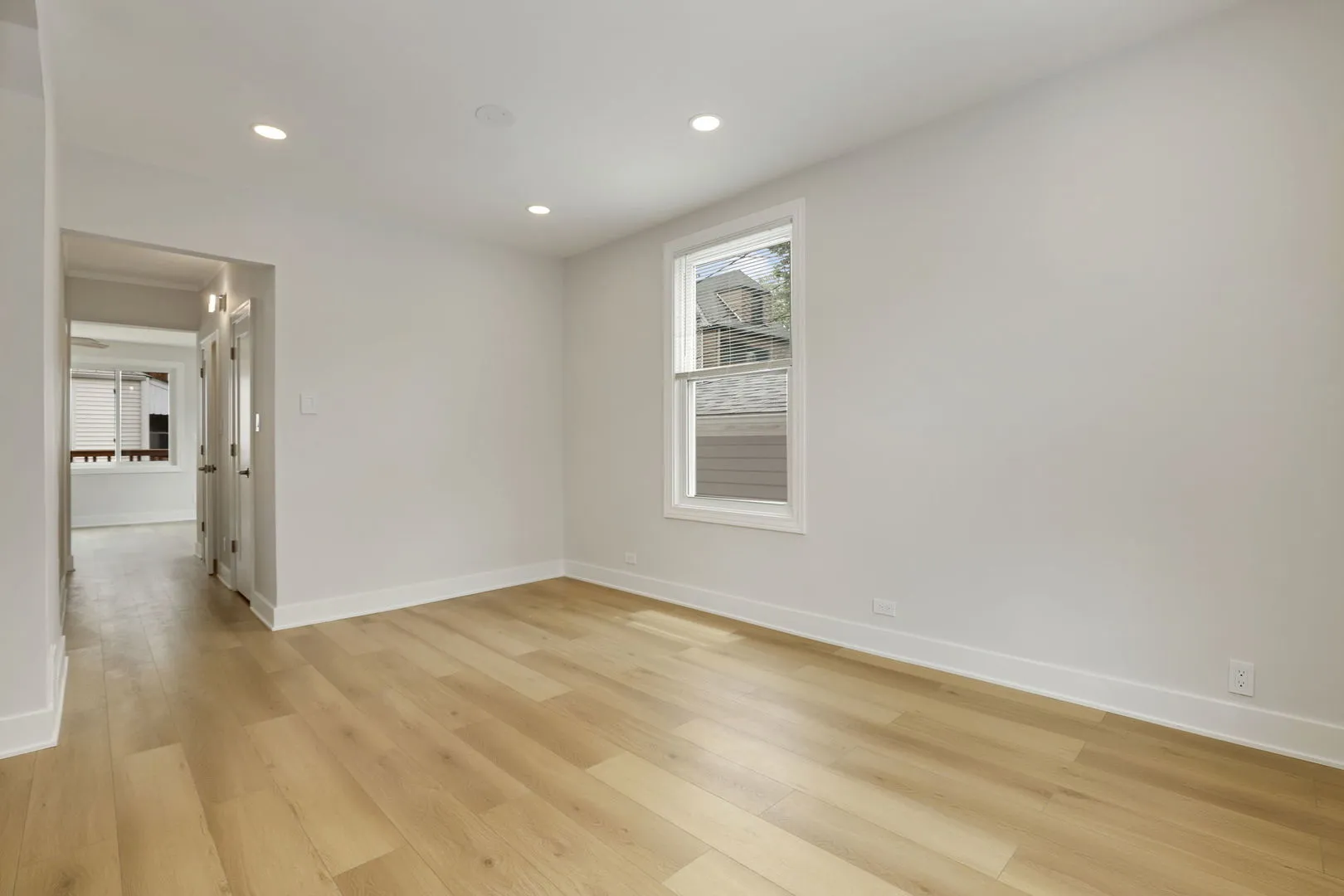 4340 N Oakley Ave, ,  60618, USA 60618-Chicago-IL