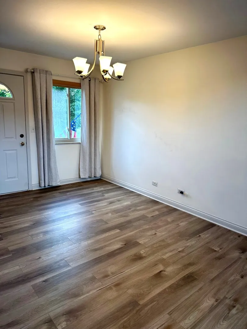 615 Verde Dr, ,  60173, USA 60173-Schaumburg-IL