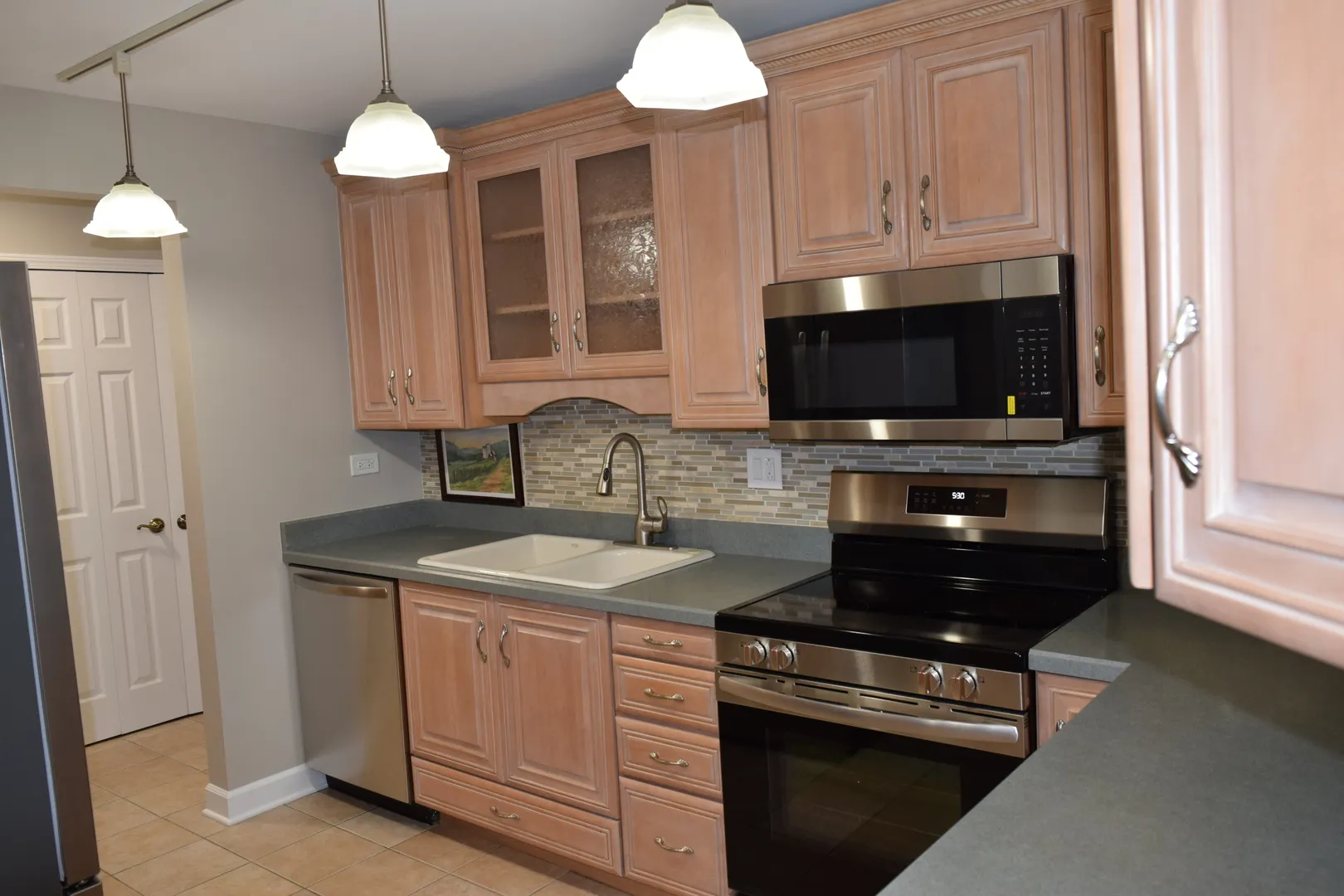 1405 E Central Rd, ,  60005, USA 60005-Arlington Heights-IL