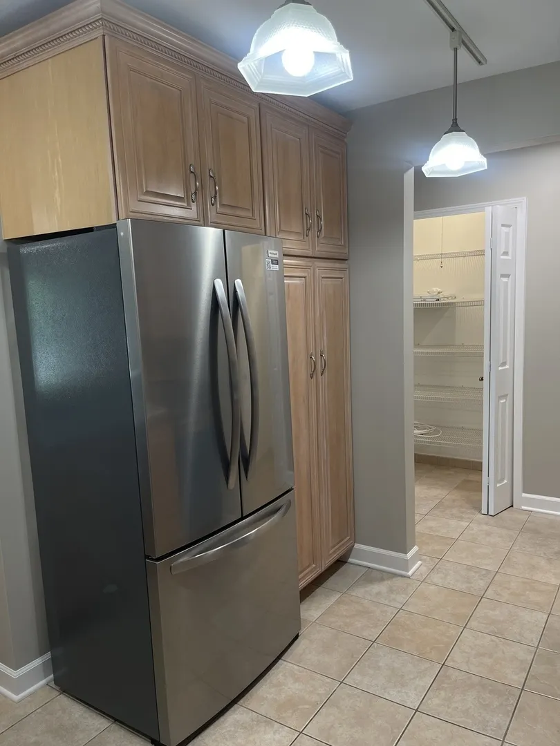 1405 E Central Rd, ,  60005, USA 60005-Arlington Heights-IL