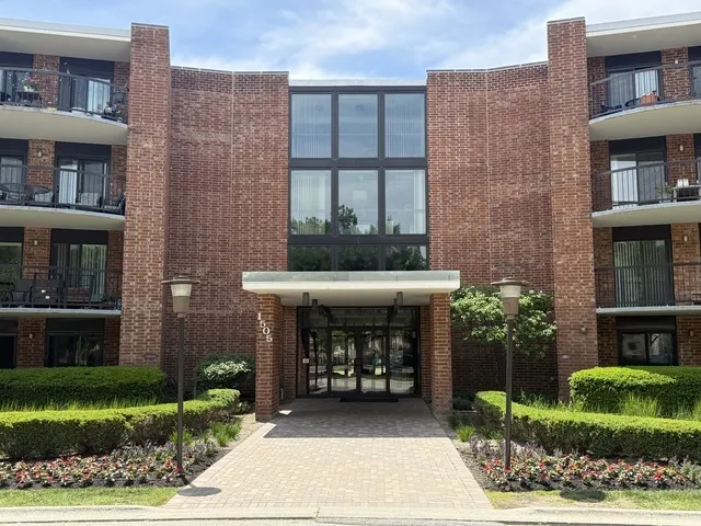 1405 E Central Rd, ,  60005, USA 60005-Arlington Heights-IL