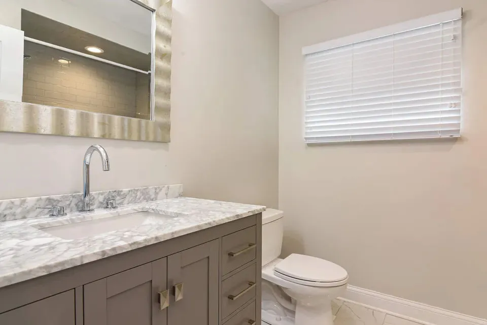 143 Thelin Ct, ,  60091, USA 60091-Wilmette-IL