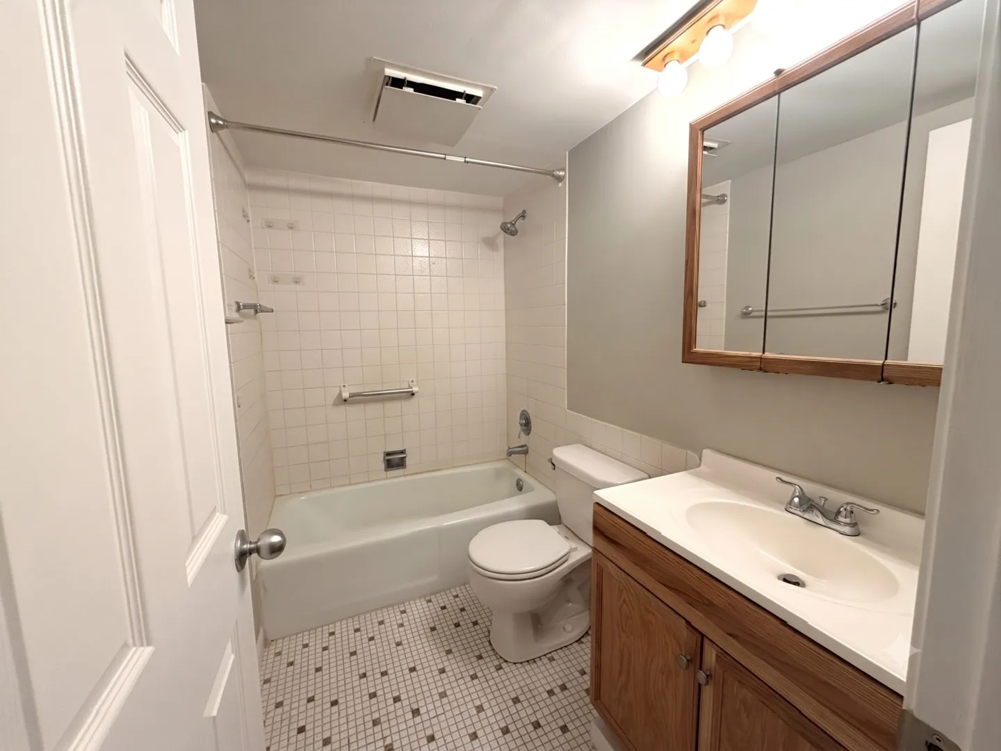 124 E Bailey Rd, ,  60565, USA 60565-Naperville-IL