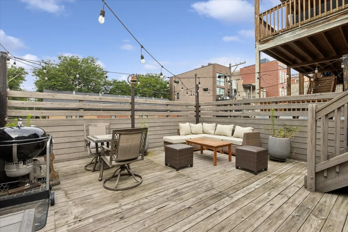 712 N Throop St, ,  60642, USA 60642-Chicago-IL