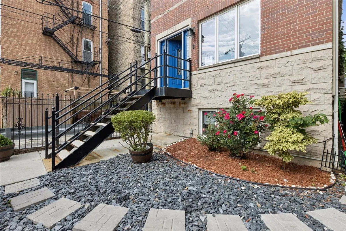 712 N Throop St, ,  60642, USA 60642-Chicago-IL