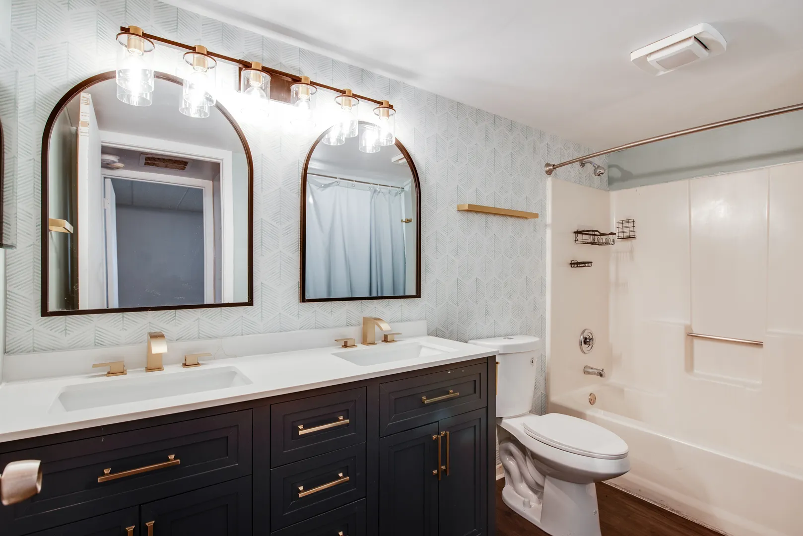 1486 W Jefferson Ave, , 60540, USA 60540-Naperville-IL