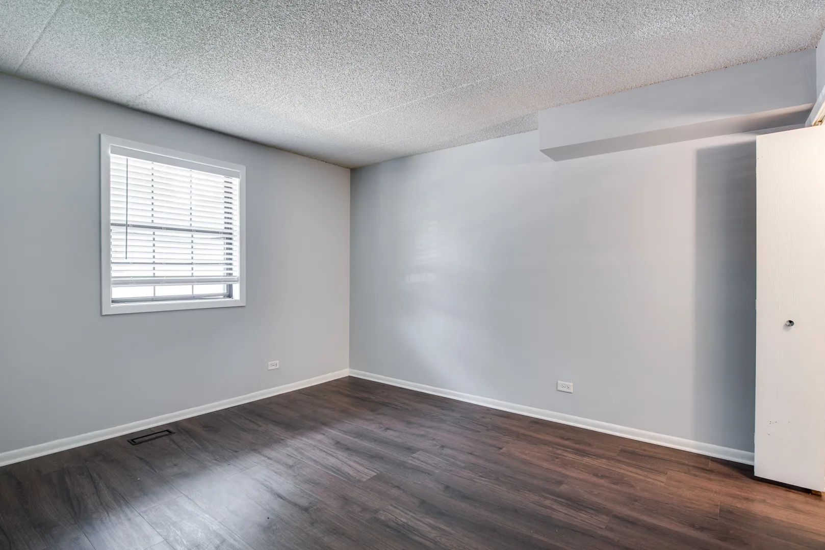 1486 W Jefferson Ave, , 60540, USA 60540-Naperville-IL
