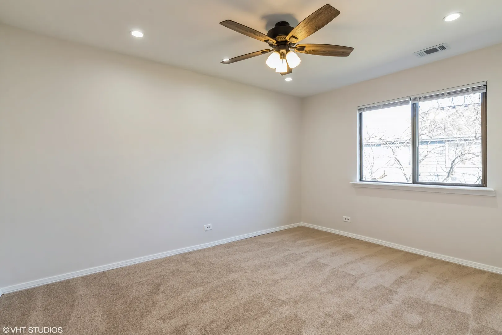 261 Driftwood Ln, ,  60193, USA 60193-Schaumburg-IL