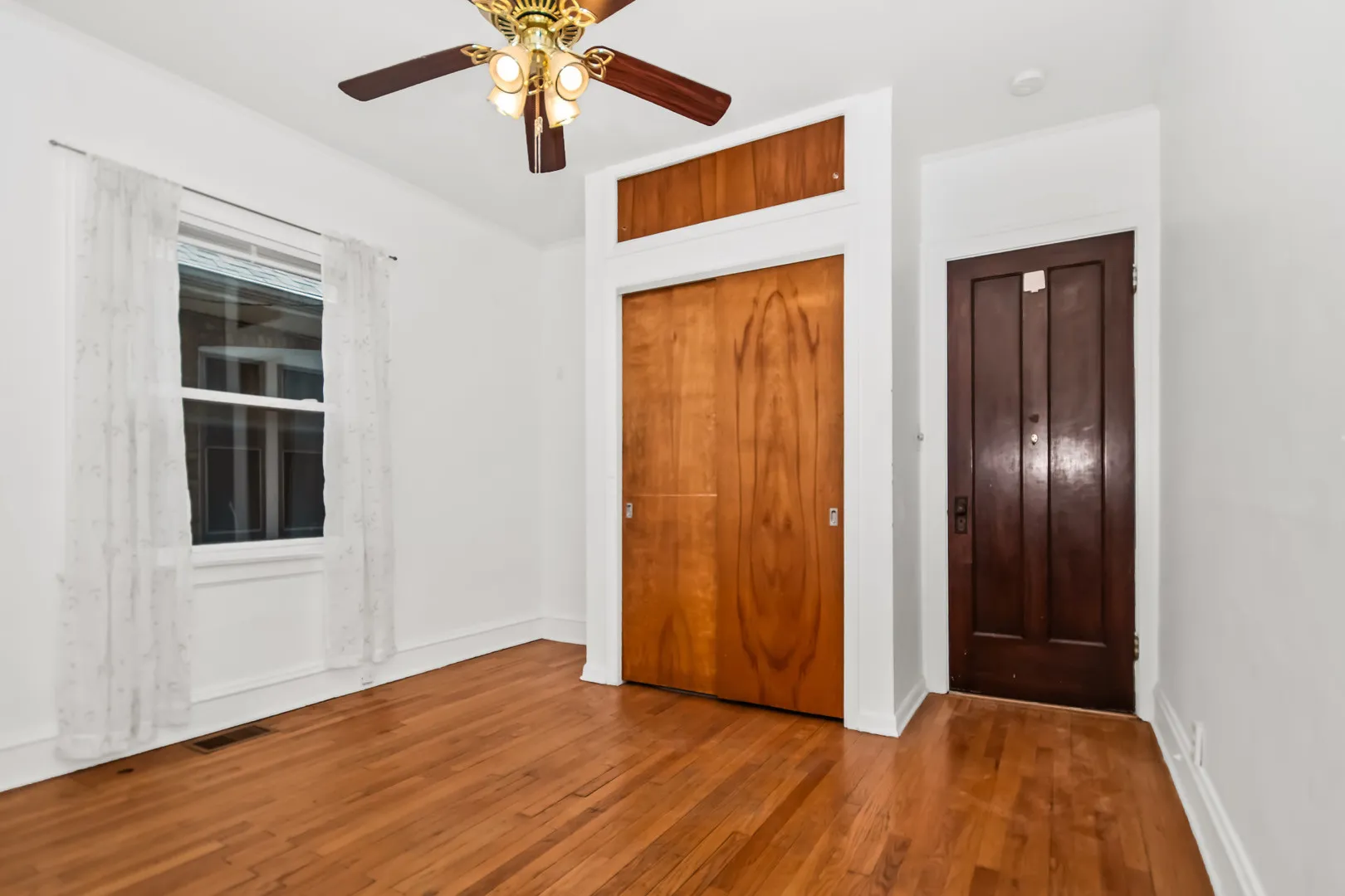 1033 Hayes Ave, ,  60302, USA 60302-Oak Park-IL