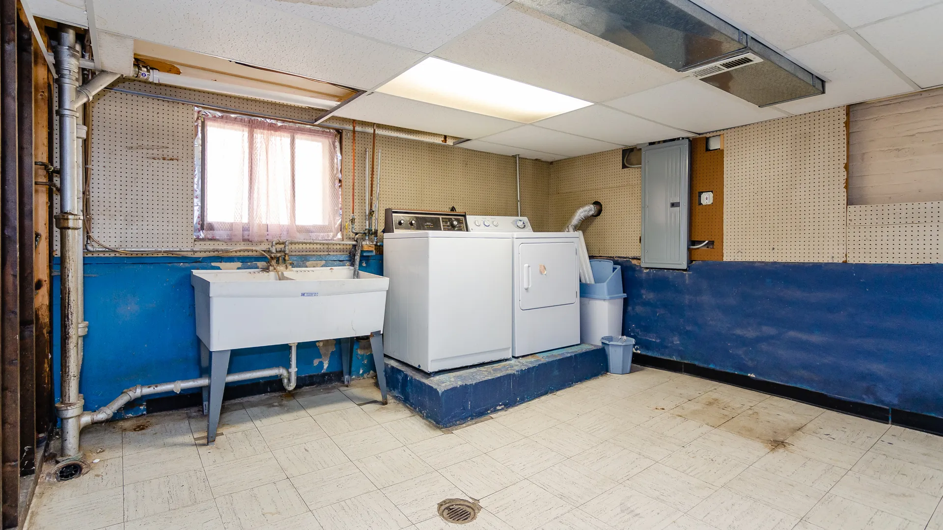 1033 Hayes Ave, ,  60302, USA 60302-Oak Park-IL