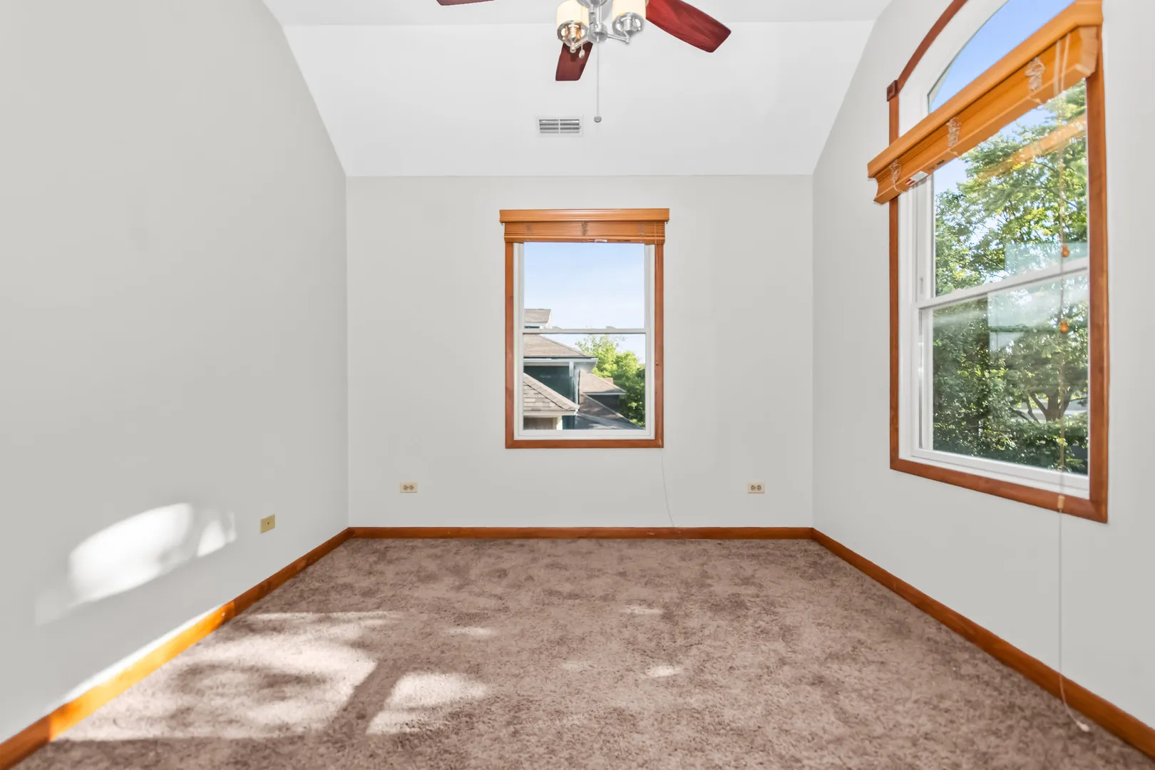 1033 Hayes Ave, ,  60302, USA 60302-Oak Park-IL