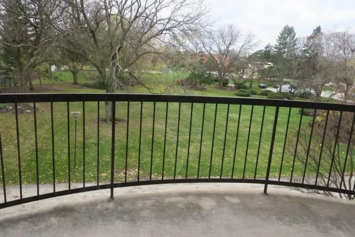 1605 E Central Rd, ,  60005, USA 60005-Arlington Heights-IL