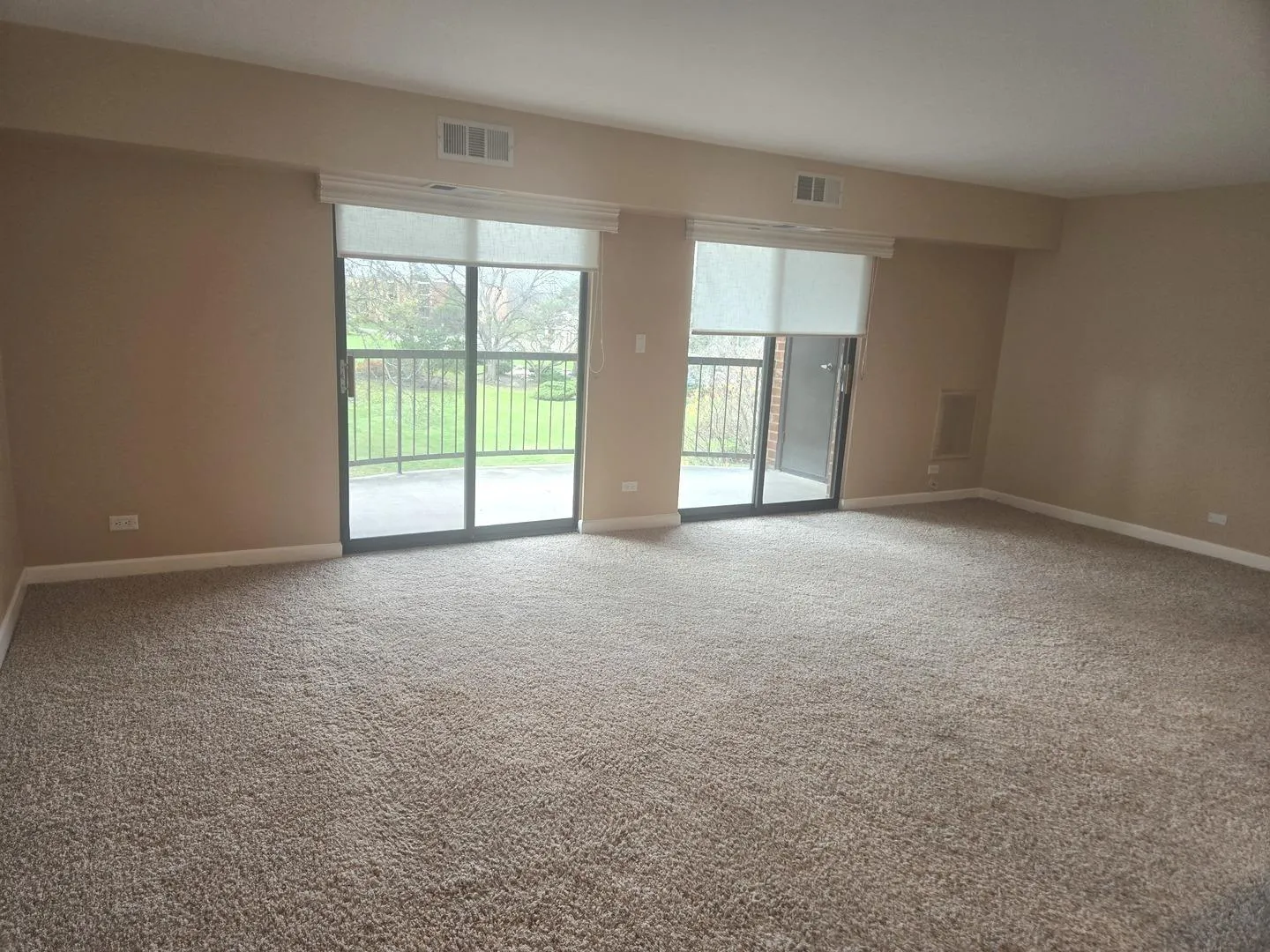 1605 E Central Rd, ,  60005, USA 60005-Arlington Heights-IL