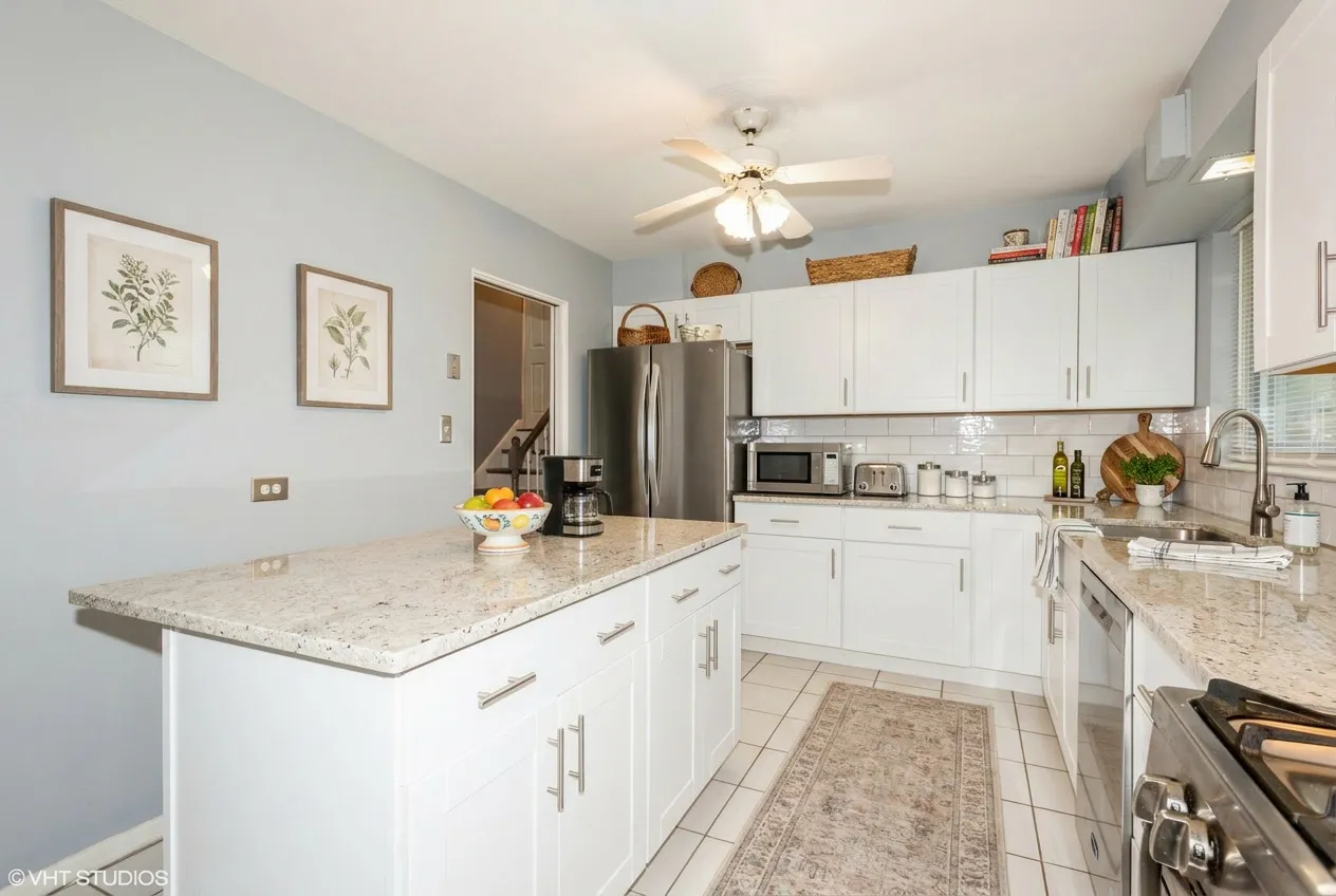 319 Shirley Ct, ,  60187, USA 60187-Wheaton-IL