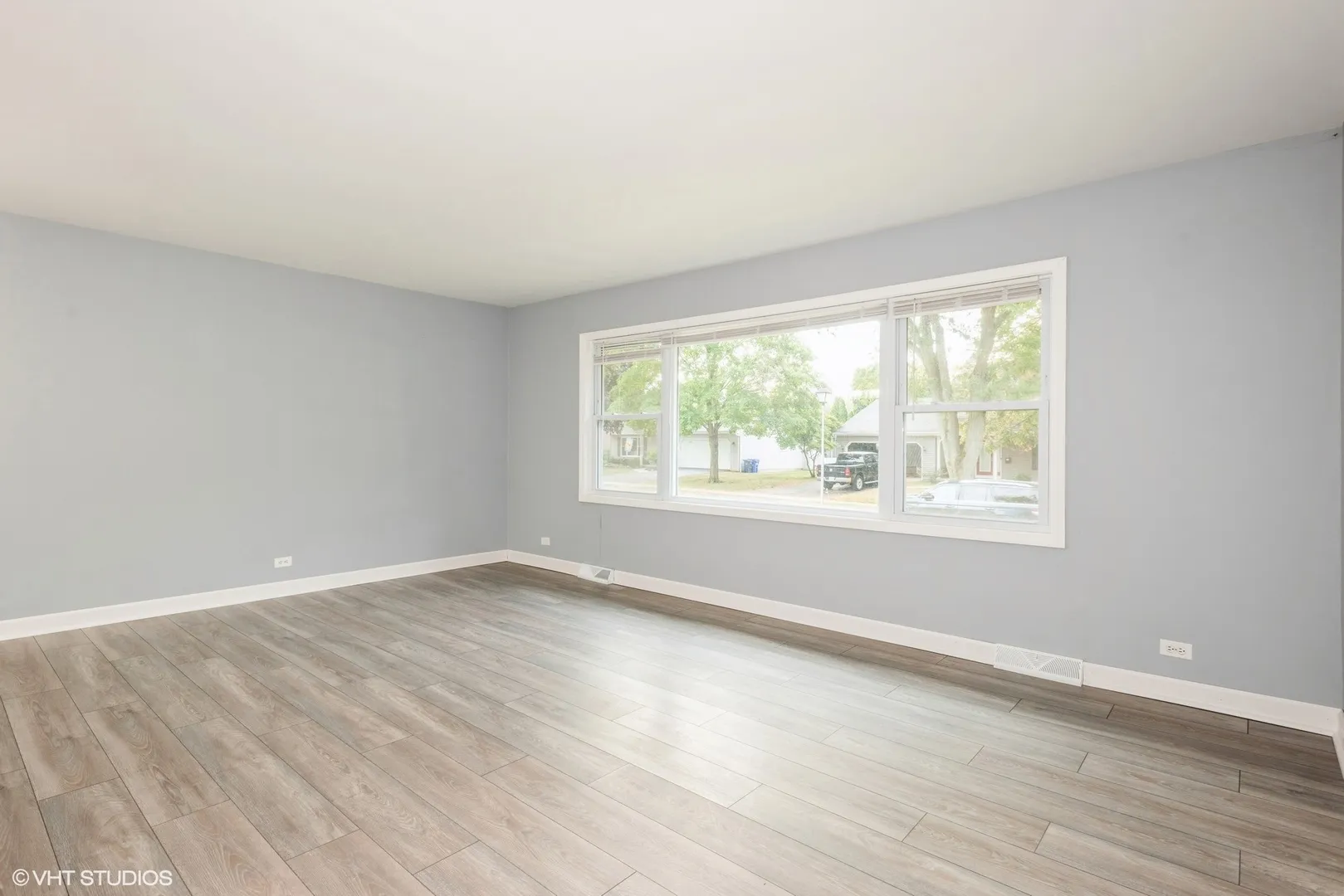 319 Shirley Ct, , 60187, USA 60187-Wheaton-IL