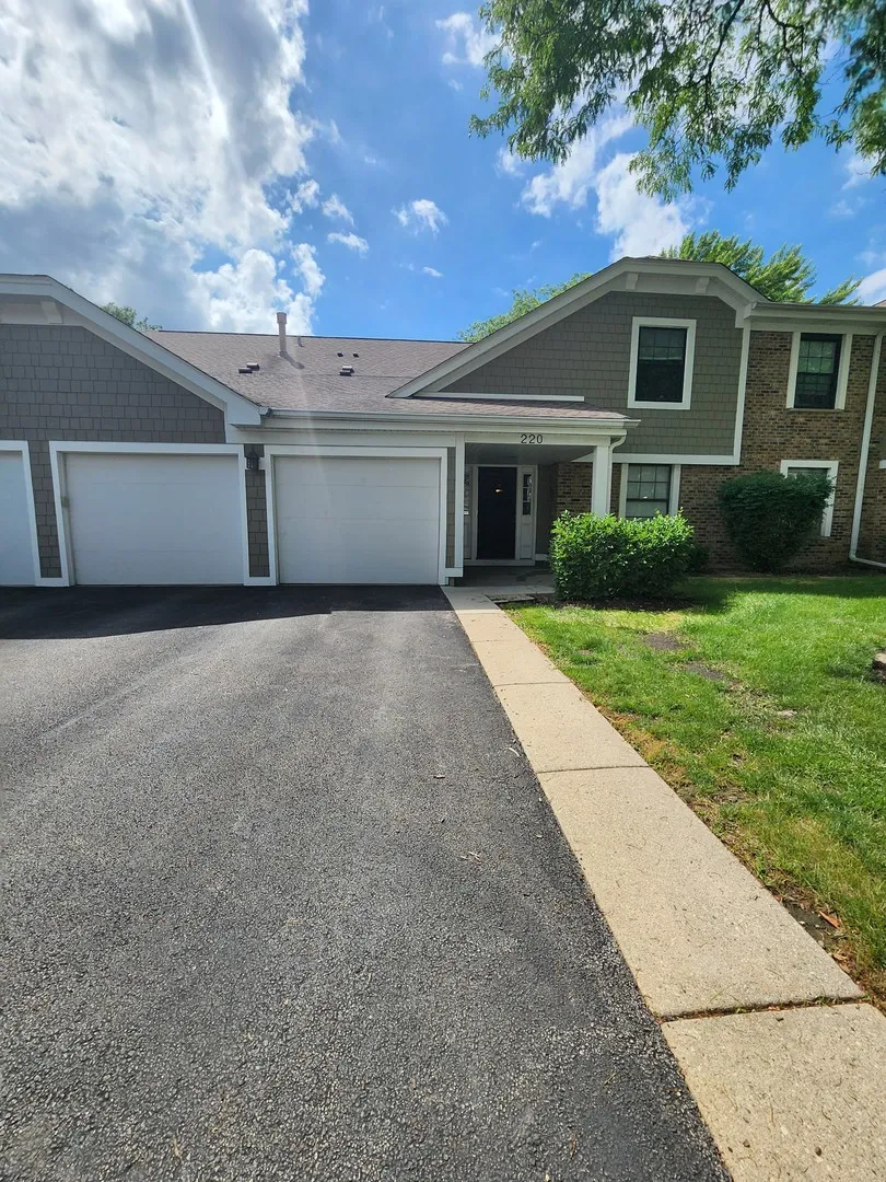 220 Hawthorne Ct, ,  60193, USA 60193-Schaumburg-IL