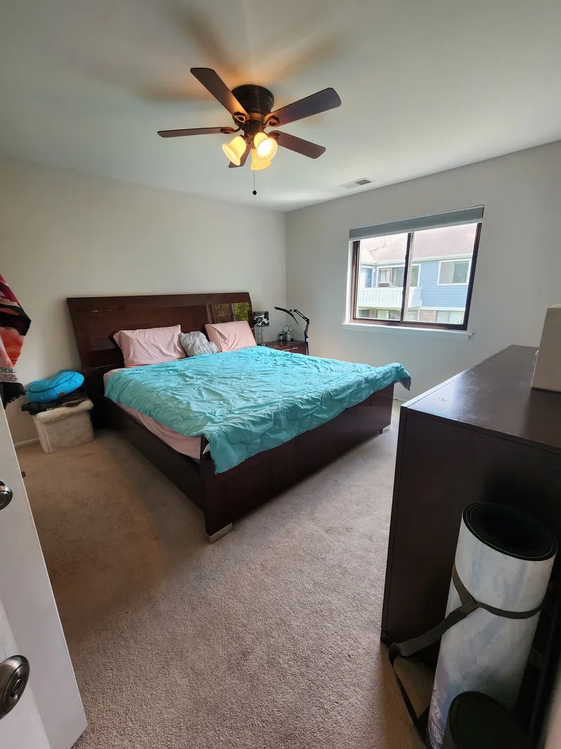 220 Hawthorne Ct, ,  60193, USA 60193-Schaumburg-IL