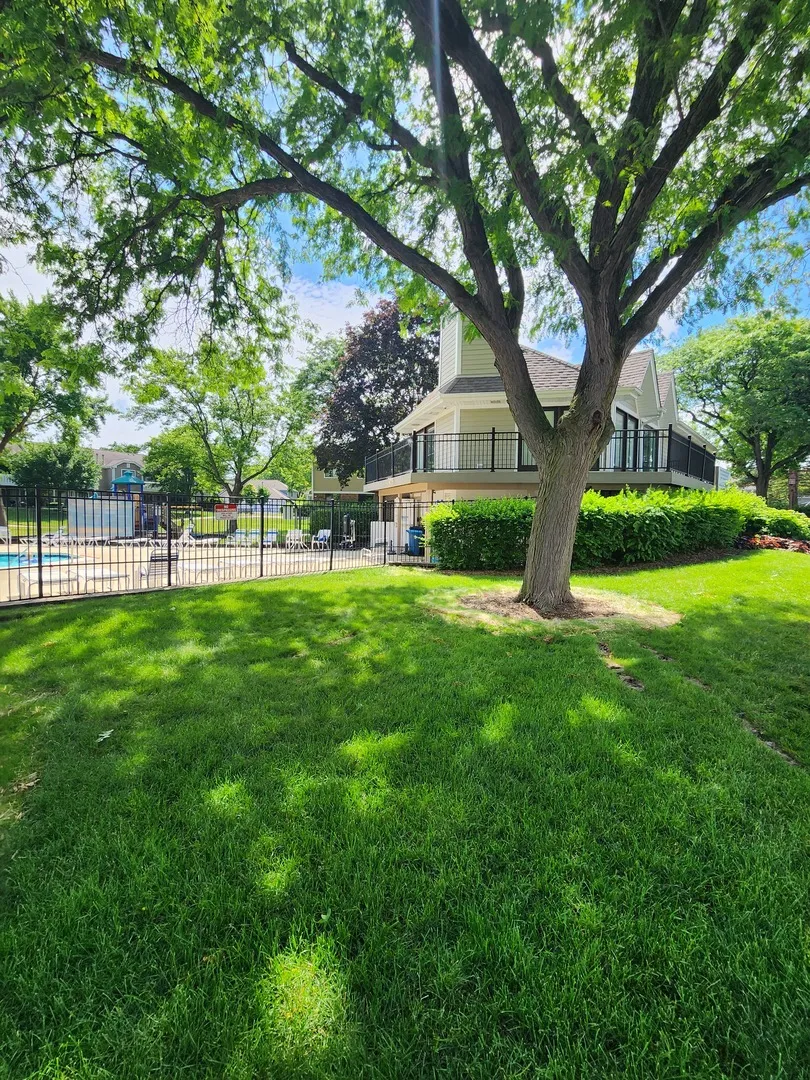 220 Hawthorne Ct, ,  60193, USA 60193-Schaumburg-IL