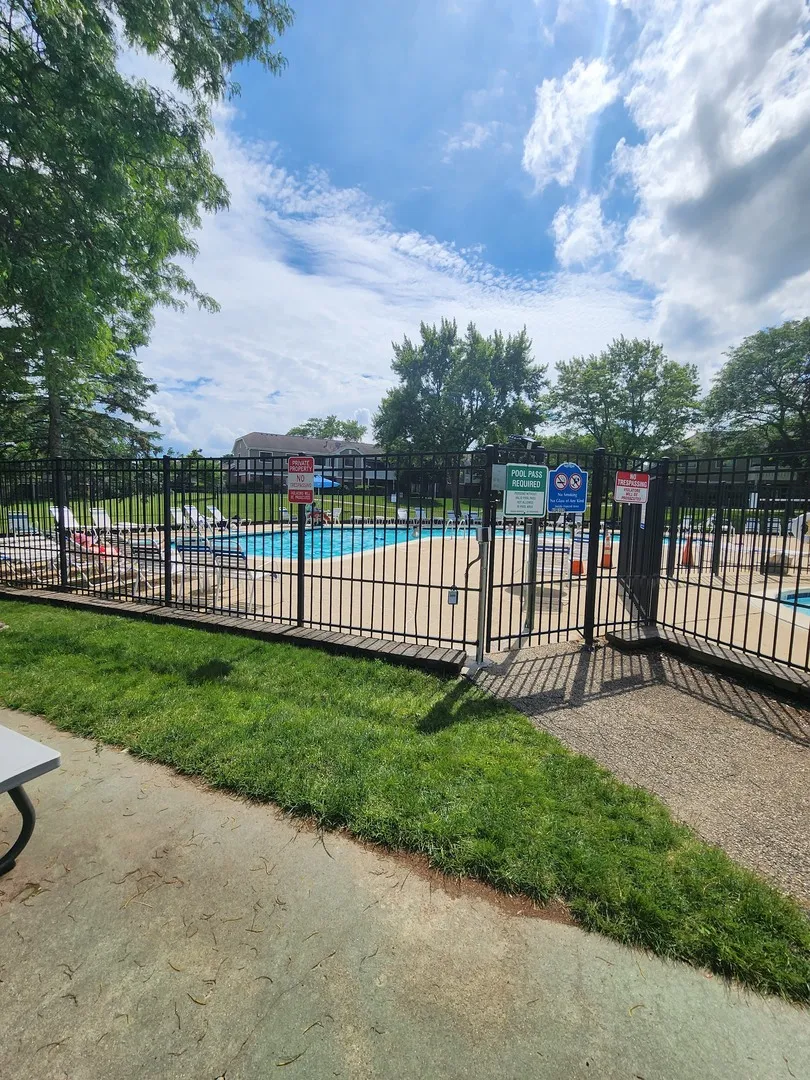 220 Hawthorne Ct, ,  60193, USA 60193-Schaumburg-IL
