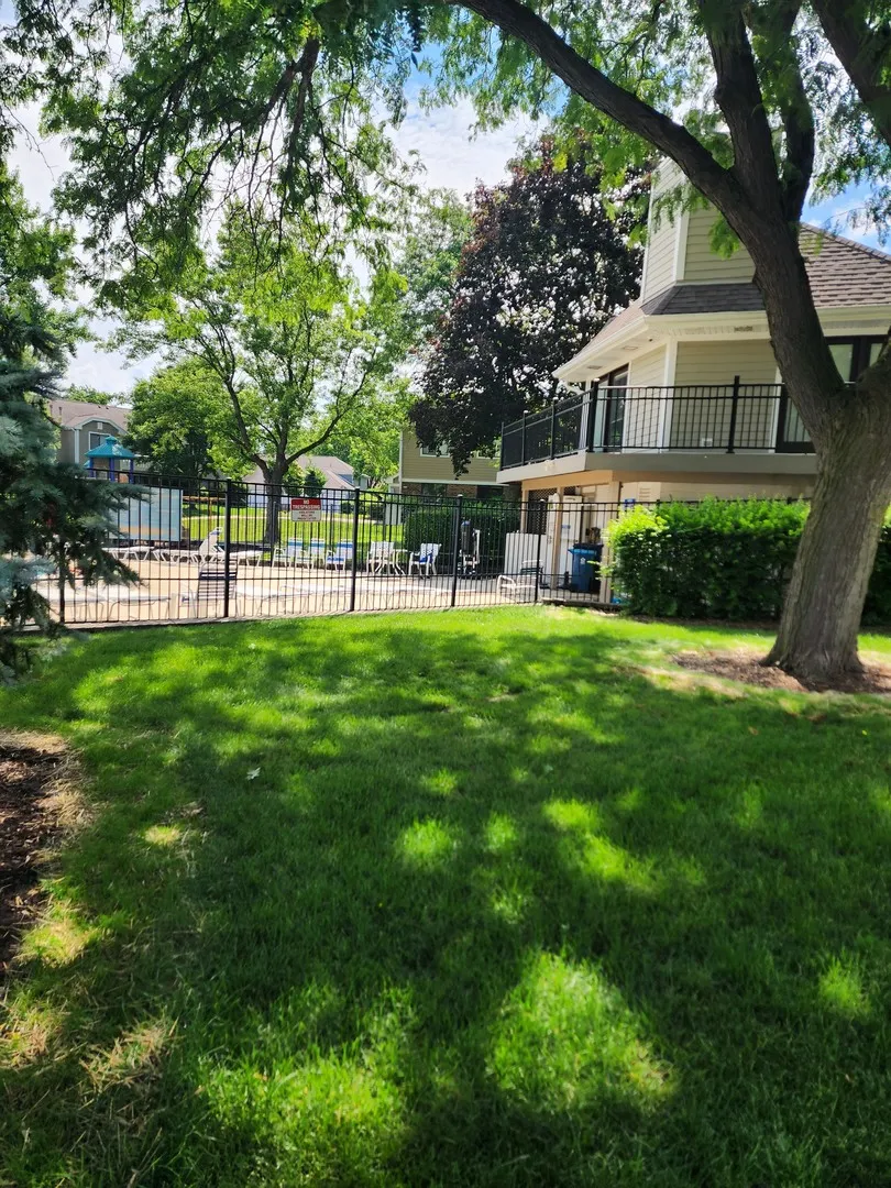 220 Hawthorne Ct, ,  60193, USA 60193-Schaumburg-IL