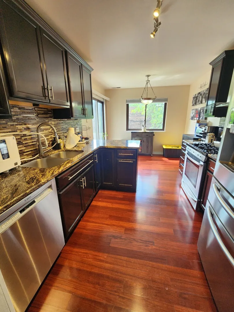 220 Hawthorne Ct, ,  60193, USA 60193-Schaumburg-IL