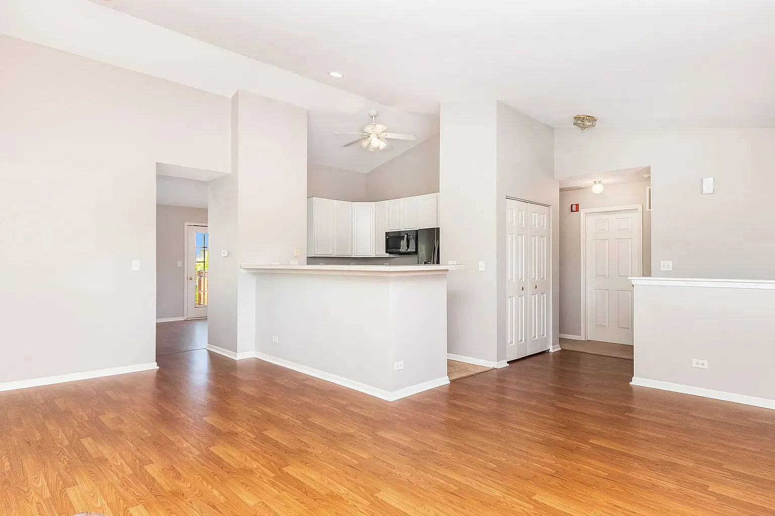 2404 Golf Ridge Cir, ,  60563, USA 60563-Naperville-IL