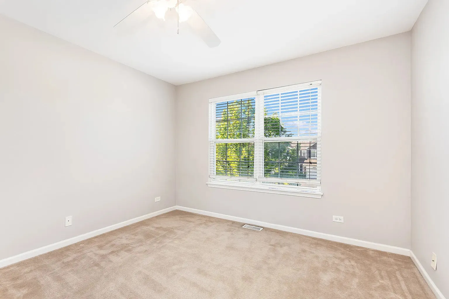 2404 Golf Ridge Cir, ,  60563, USA 60563-Naperville-IL