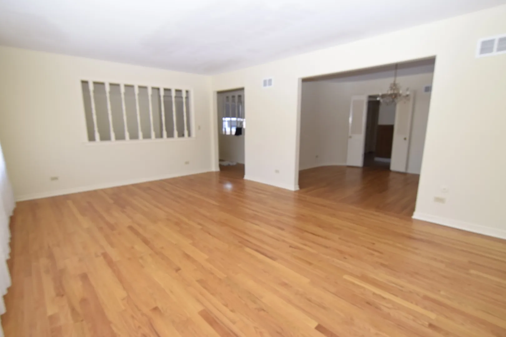 5025 Carol St, ,  60077, USA 60077-Skokie-IL