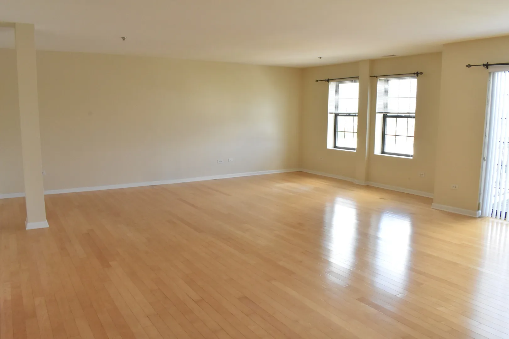 8255 Blvd, , 60077, USA 60077-Skokie-IL