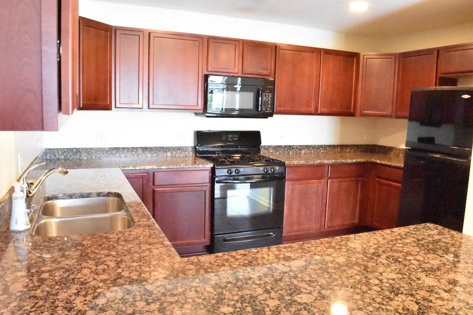 8255 Blvd, , 60077, USA 60077-Skokie-IL