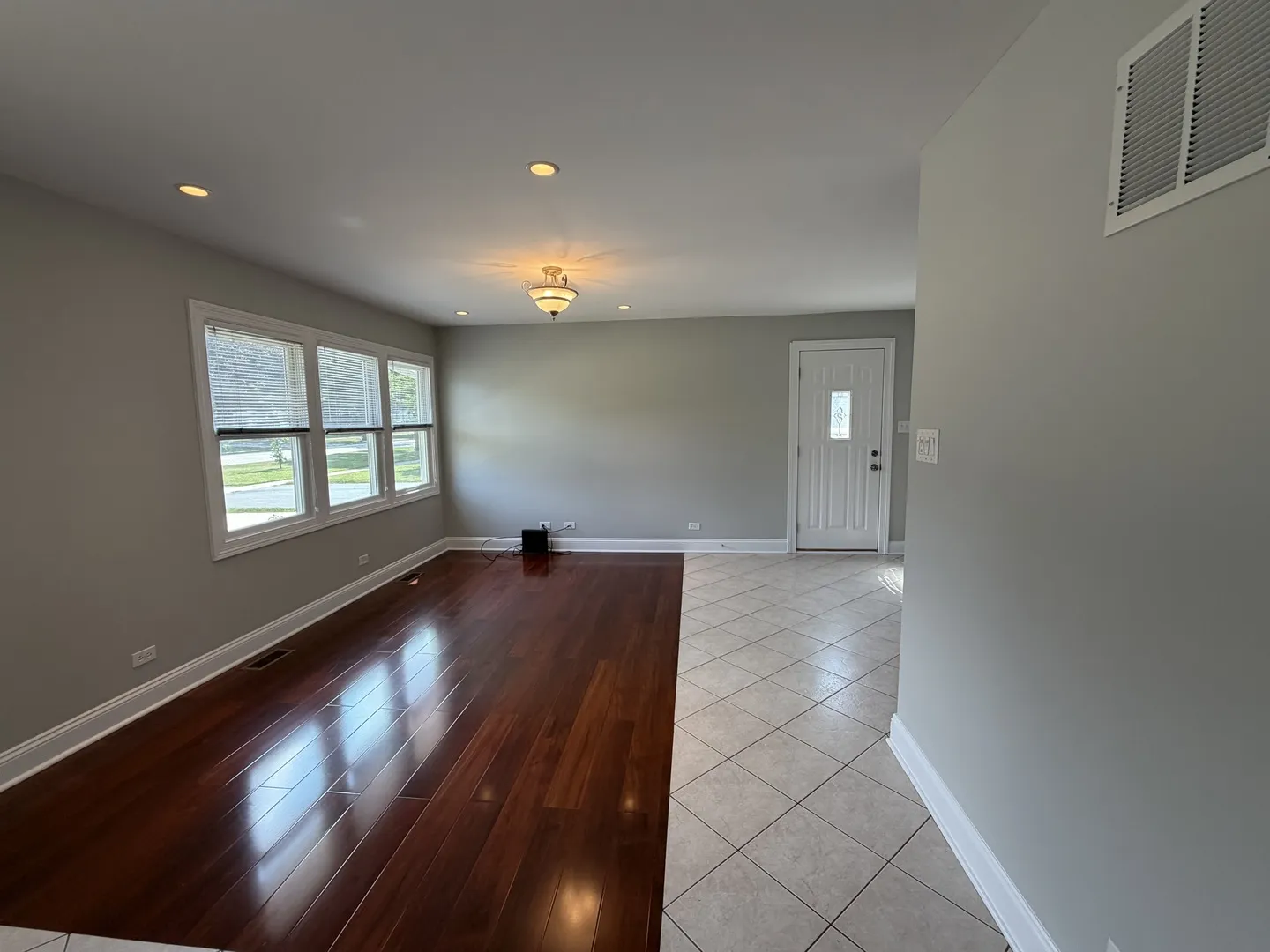 2204 Campbell St, ,  60008, USA 60008-Rolling Meadows-IL