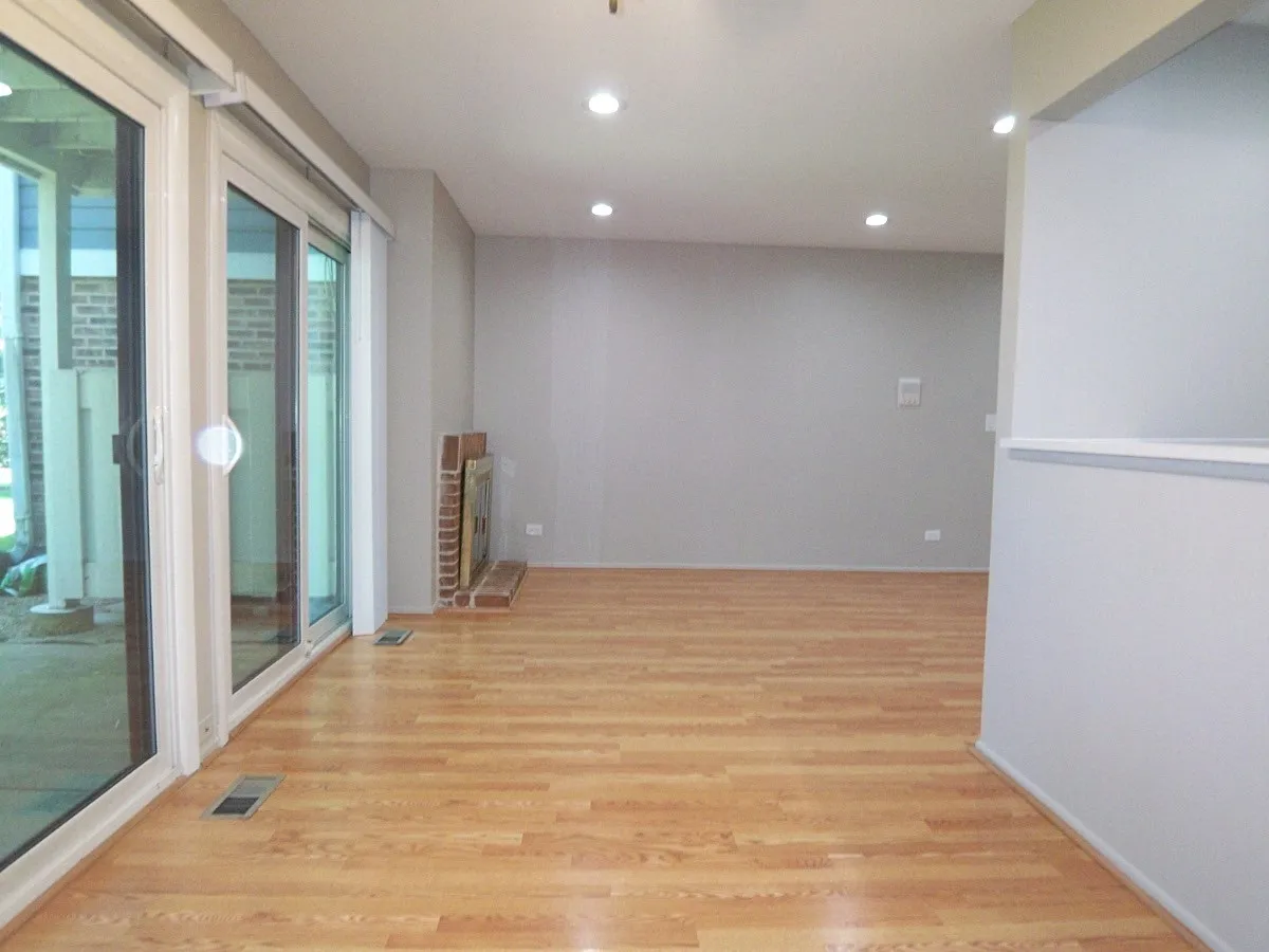1546 Williamsburg Dr, ,  60193, USA 60193-Schaumburg-IL