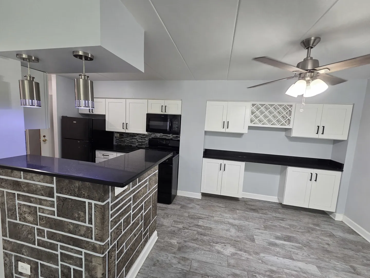 220 S Roselle Rd, ,  60193, USA 60193-Schaumburg-IL