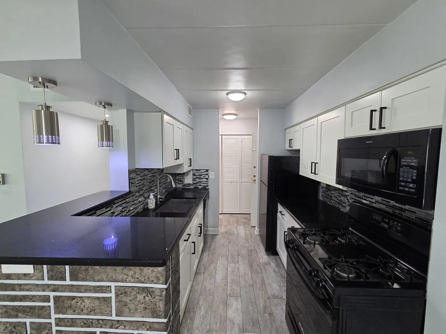 220 S Roselle Rd, ,  60193, USA 60193-Schaumburg-IL
