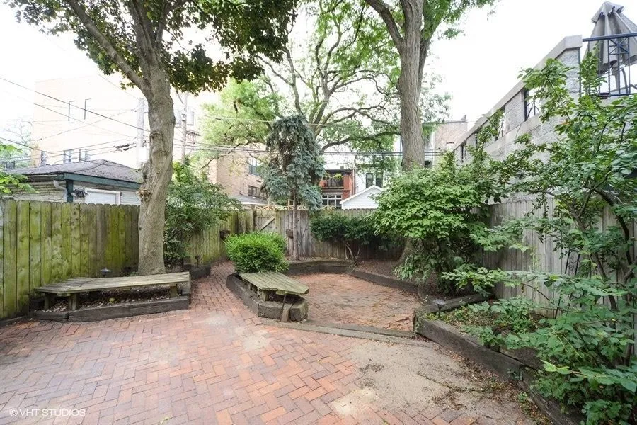 2112 N Dayton St, ,  60614, USA 60614-Chicago-IL