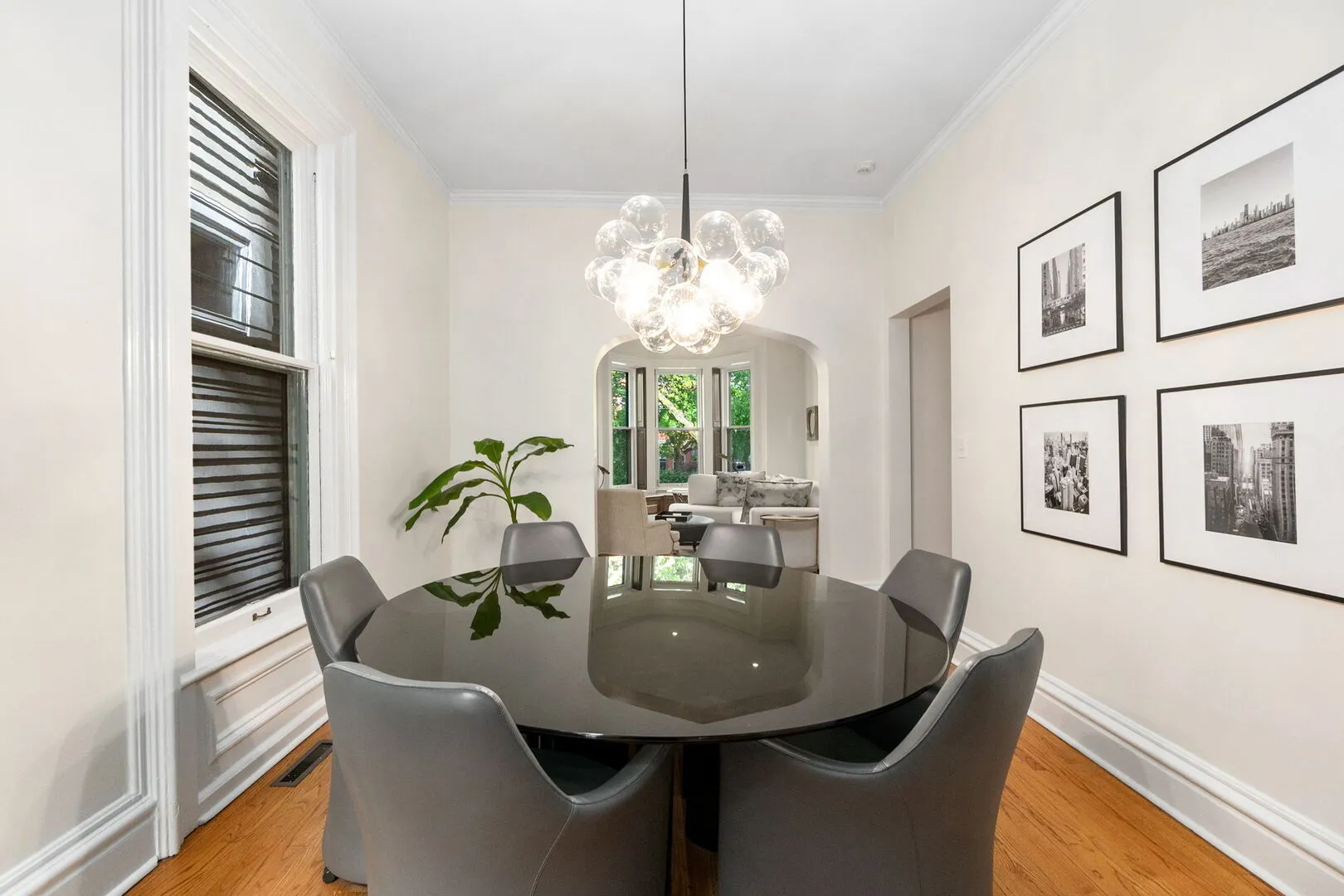 2112 N Dayton St, ,  60614, USA 60614-Chicago-IL
