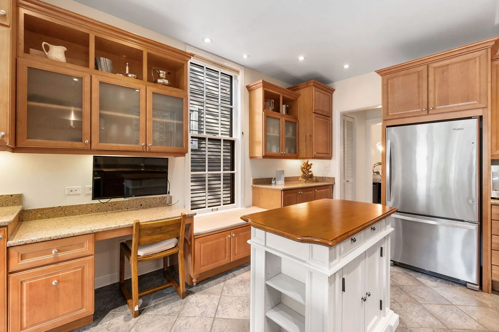 2112 N Dayton St, ,  60614, USA 60614-Chicago-IL