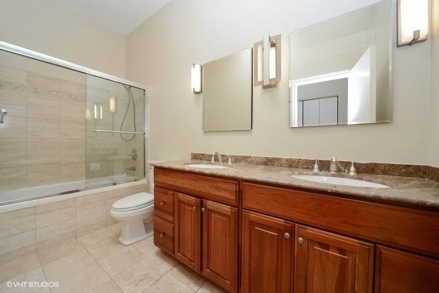 2112 N Dayton St, ,  60614, USA 60614-Chicago-IL
