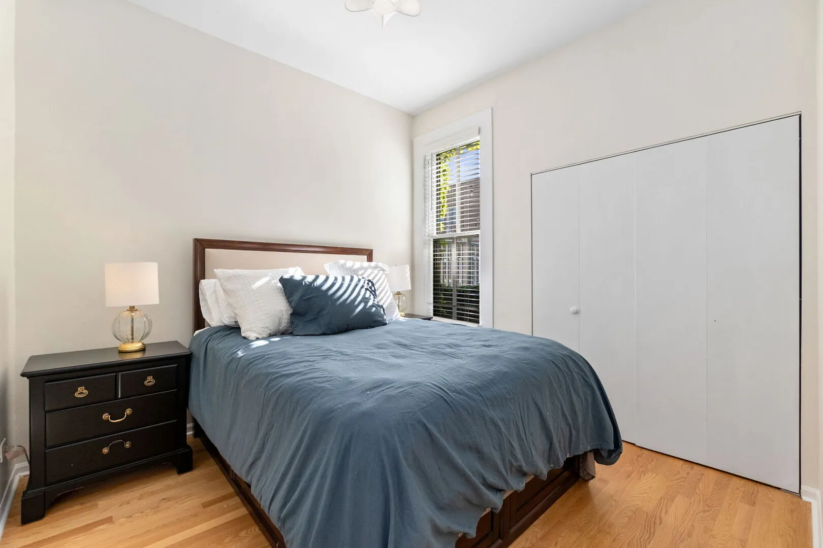 2112 N Dayton St, ,  60614, USA 60614-Chicago-IL