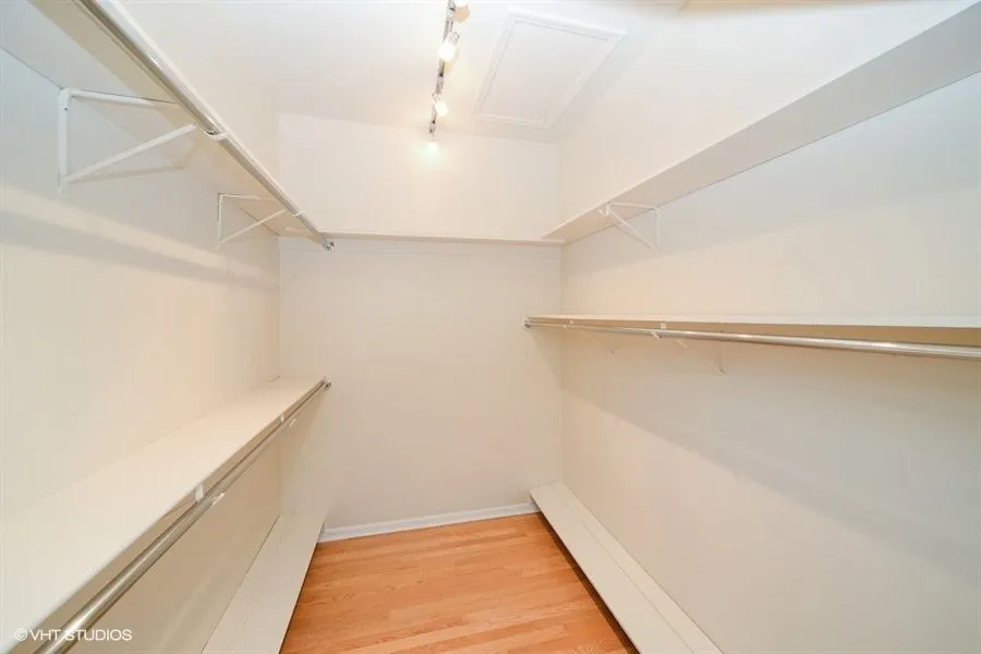 2112 N Dayton St, ,  60614, USA 60614-Chicago-IL