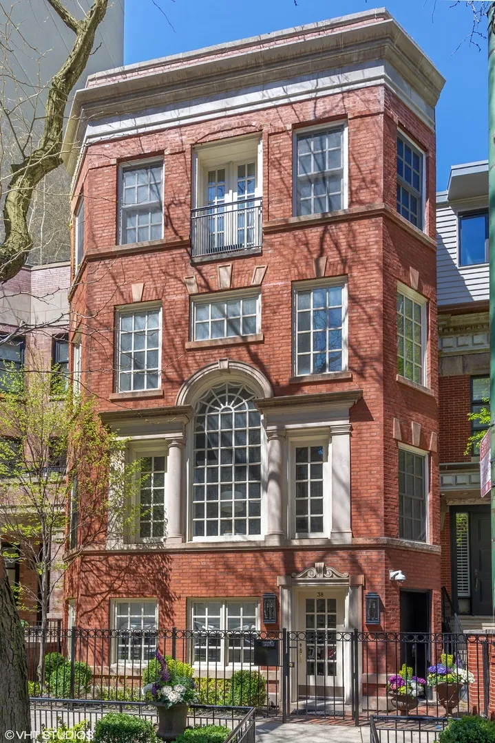 38 E Elm St, , 60611, USA 60611-Chicago-IL