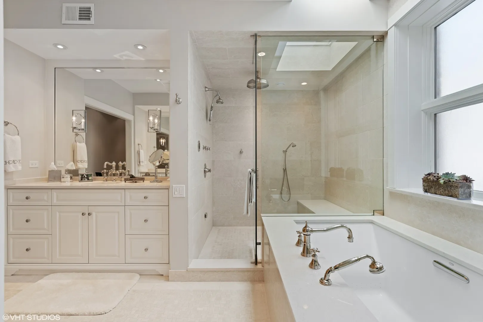 38 E Elm St, , 60611, USA 60611-Chicago-IL