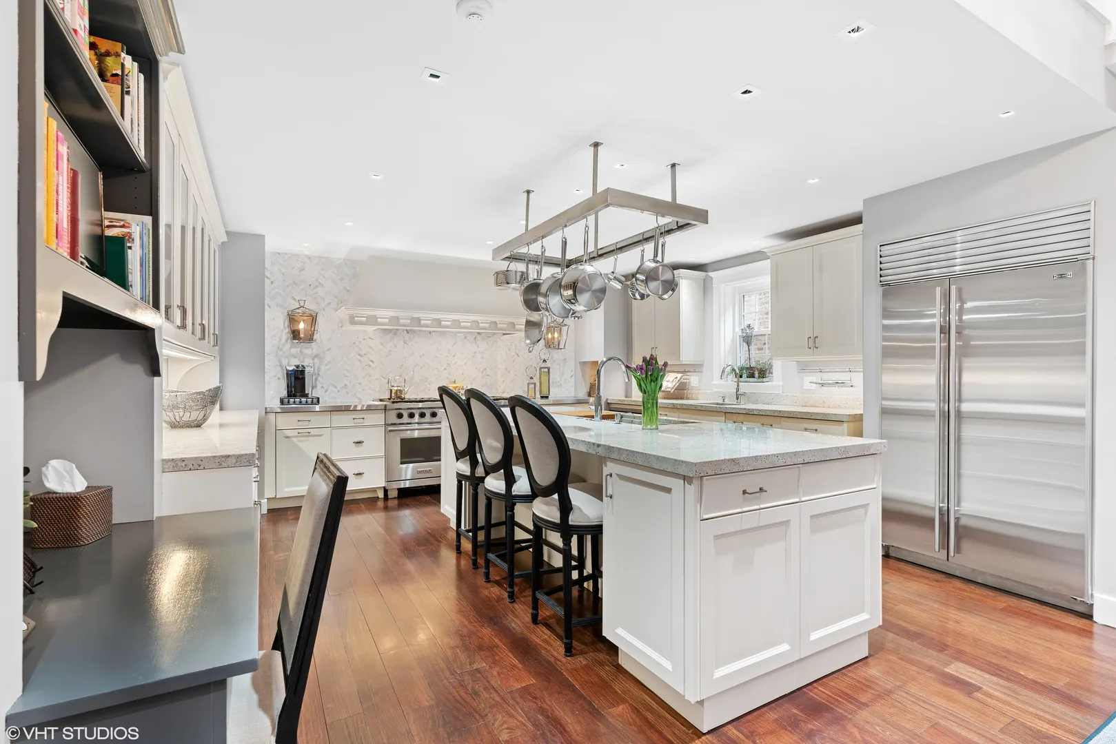 38 E Elm St, , 60611, USA 60611-Chicago-IL