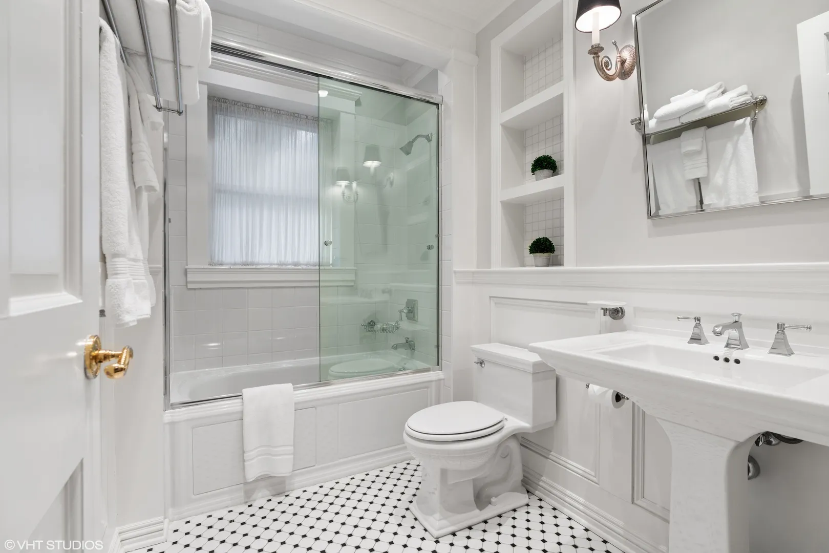 38 E Elm St, , 60611, USA 60611-Chicago-IL