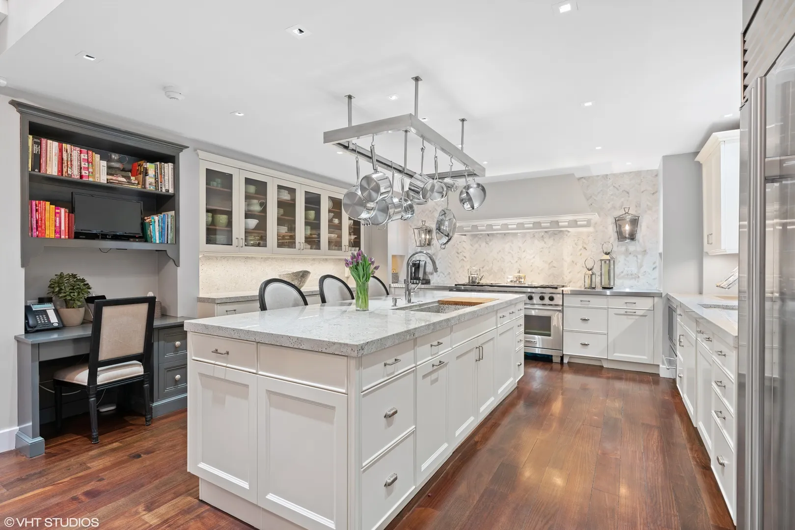 38 E Elm St, , 60611, USA 60611-Chicago-IL