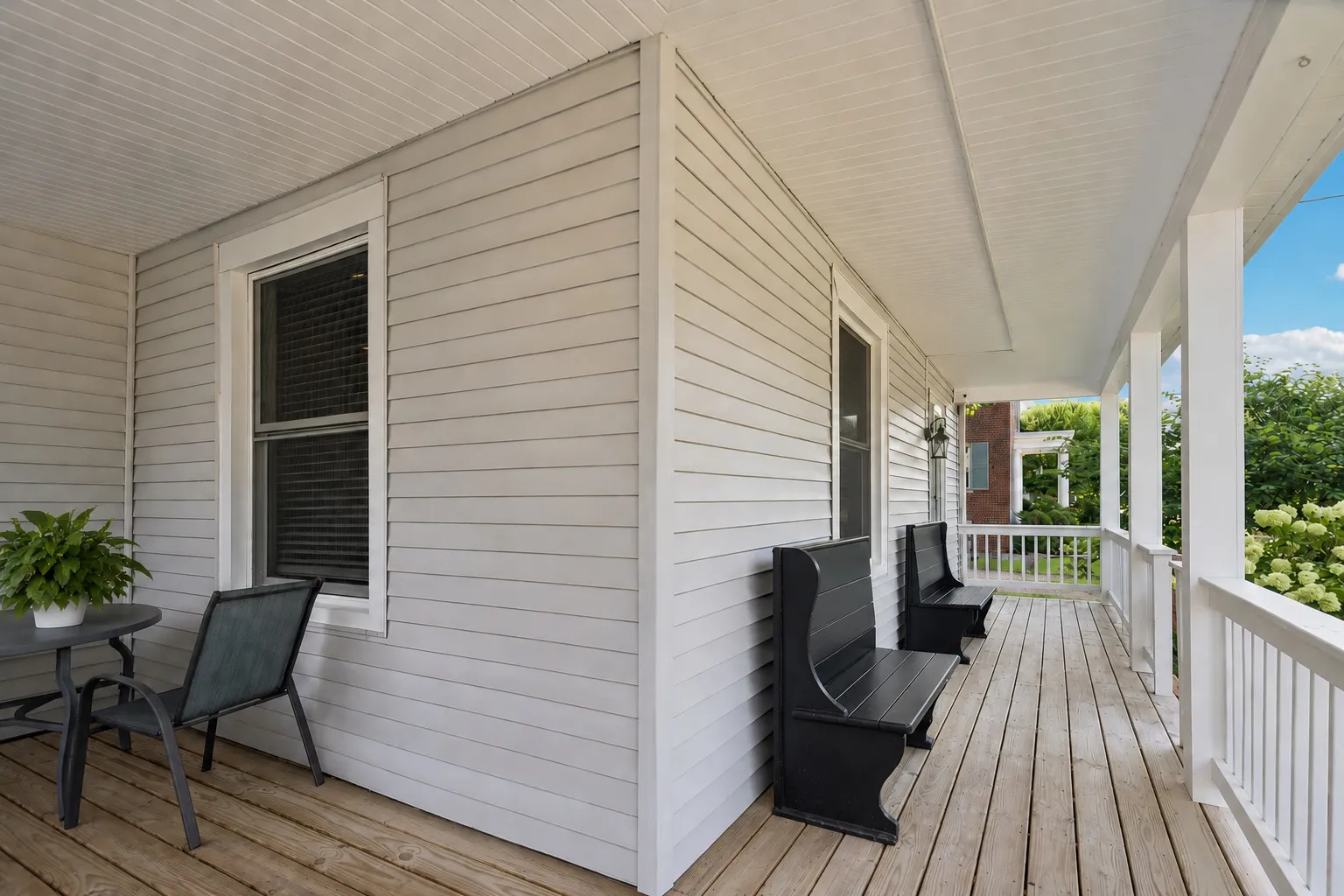 213 W Maple Ave, ,  60048, USA 60048-Libertyville-IL