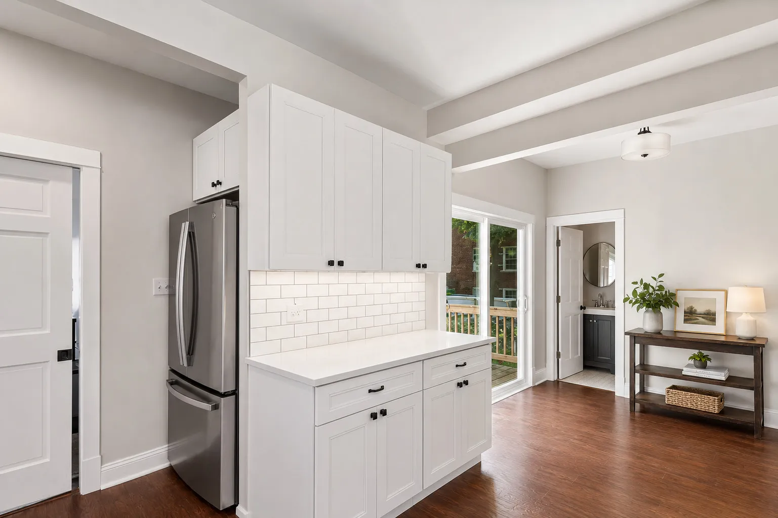 213 W Maple Ave, ,  60048, USA 60048-Libertyville-IL