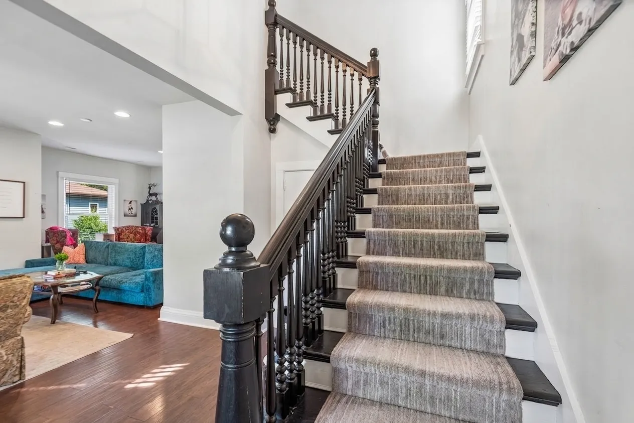 213 W Maple Ave, ,  60048, USA 60048-Libertyville-IL