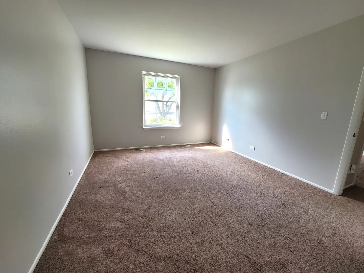 1460 7 Pines Rd, ,  60193, USA 60193-Schaumburg-IL